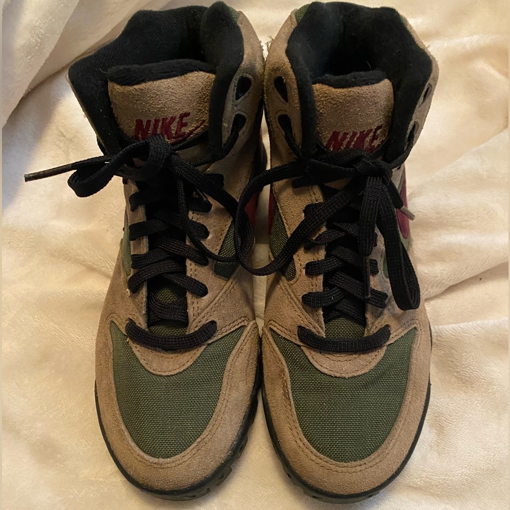 Nike hiking boots. Size women’s 6.5